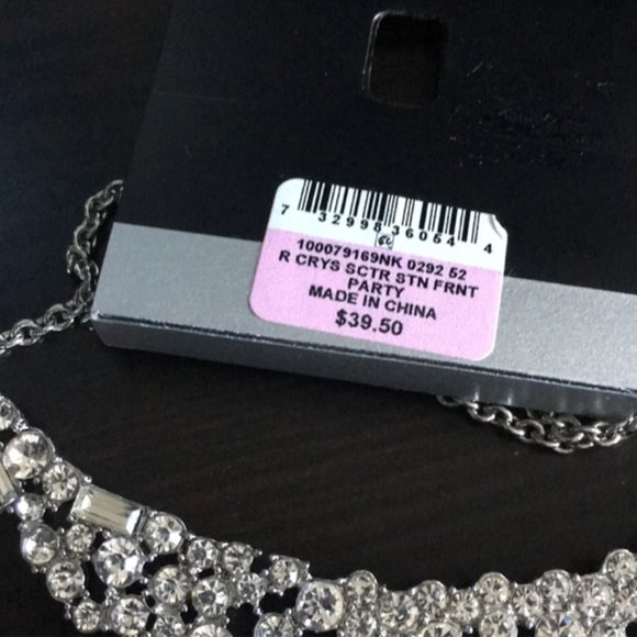 INC Silver Tone Scattered Crystal Necklace (V296) - Picture 3 of 3